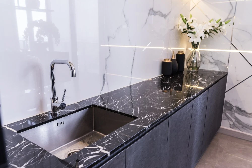 Kuchyňská pracovní deska Nero Marquina