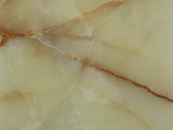 Onyx Verde — zelený onyx s průsvitnou strukturou